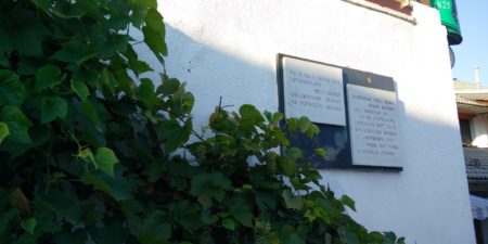 Spominska plošča Benedikoma v Stražišču