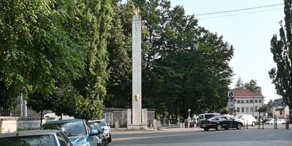 Postavitev Ilirskega stebra