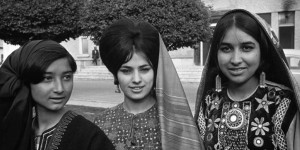 Tradicionalna afganistanska oblačila v modernejšem stilu