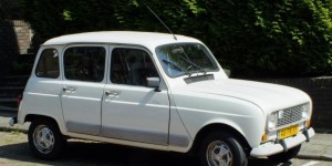 renault 4 (Medium)